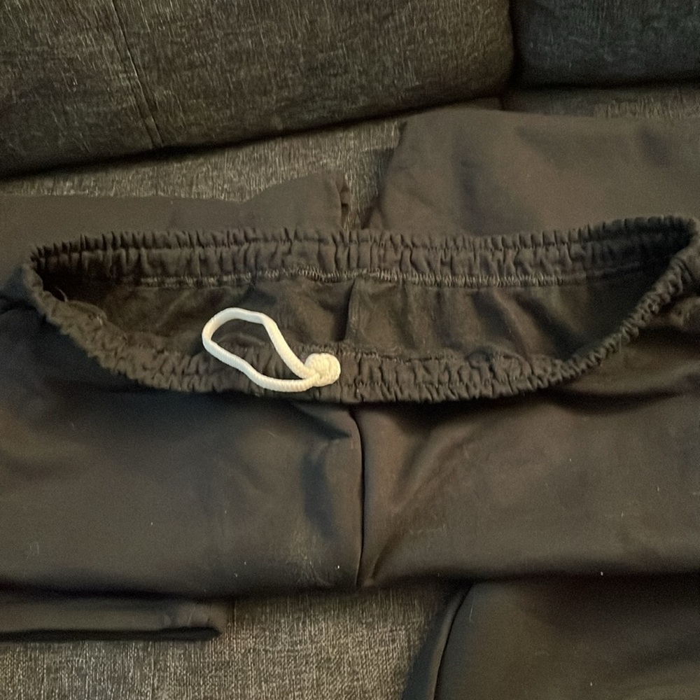 New with tags Gildan open bottom leg sweatpants. Black in color. Size 2XL. - Picture 3 of 8